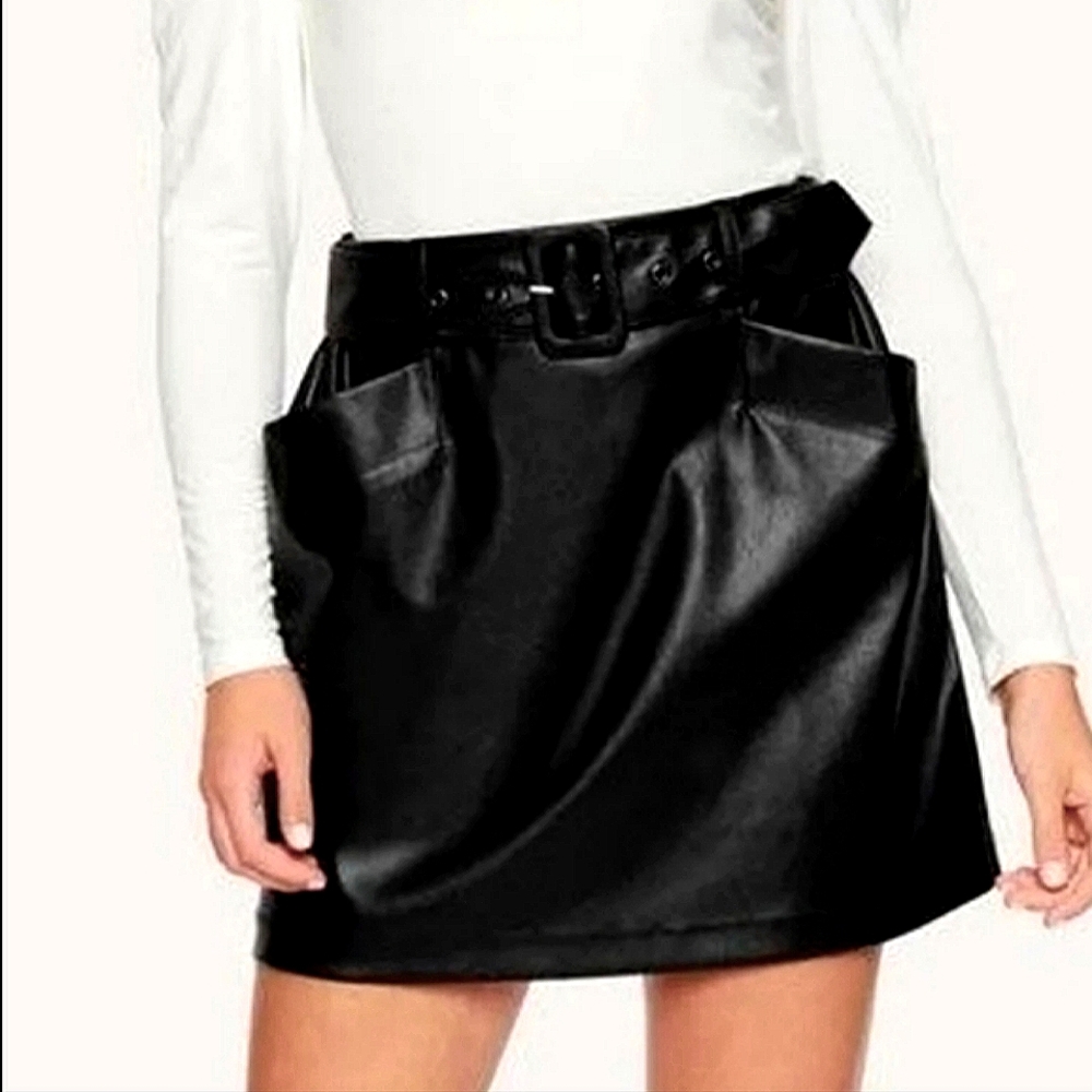 BEBE " PU BELTED DETAIL SKIRT" SZ/12/XL